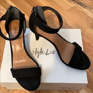 Style and co black kitten heel